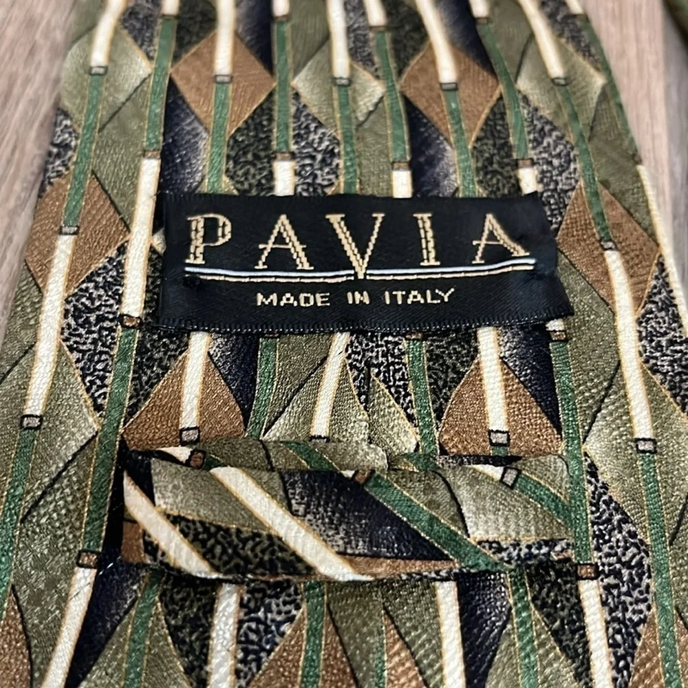 pavia tie 100%
